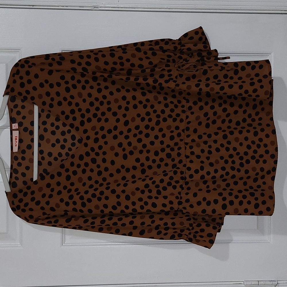 AVRI Brown/Black Polka Dot Top Sz 1X